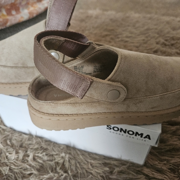 New In The Box Size 8 - Picture 3 of 4